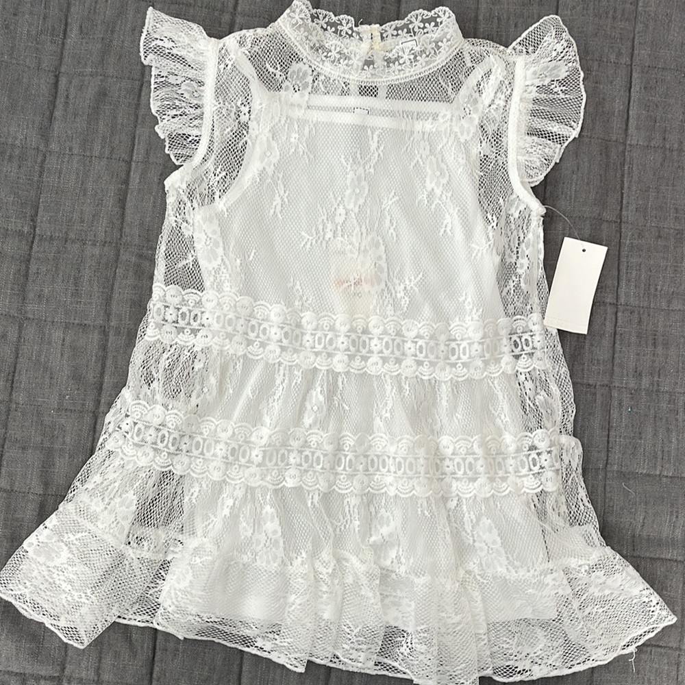 $8 bundle - Beautees- brand lace top -